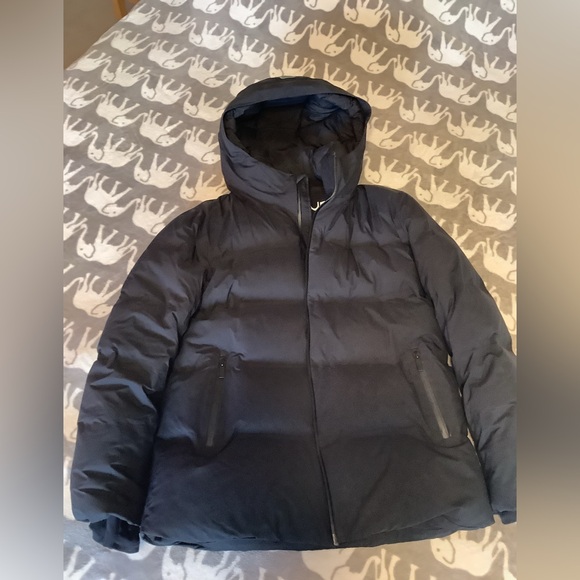 Aritzia The Super Puff₂O™ - Rainstop™ - Picture 3 of 7